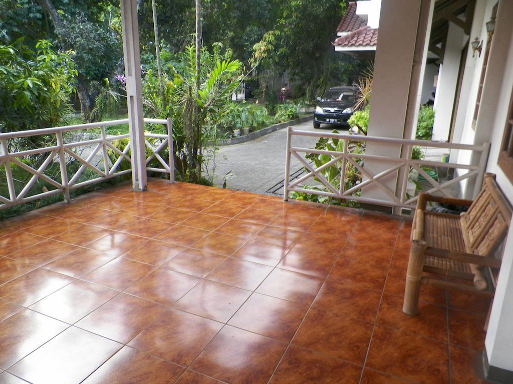 Rumah Utama Guest House Yogyakarta Phòng bức ảnh
