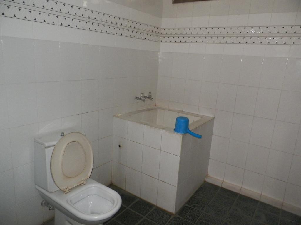 Rumah Utama Guest House Yogyakarta Phòng bức ảnh