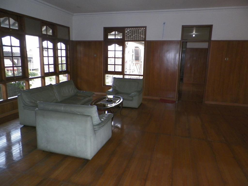 Rumah Utama Guest House Yogyakarta Phòng bức ảnh