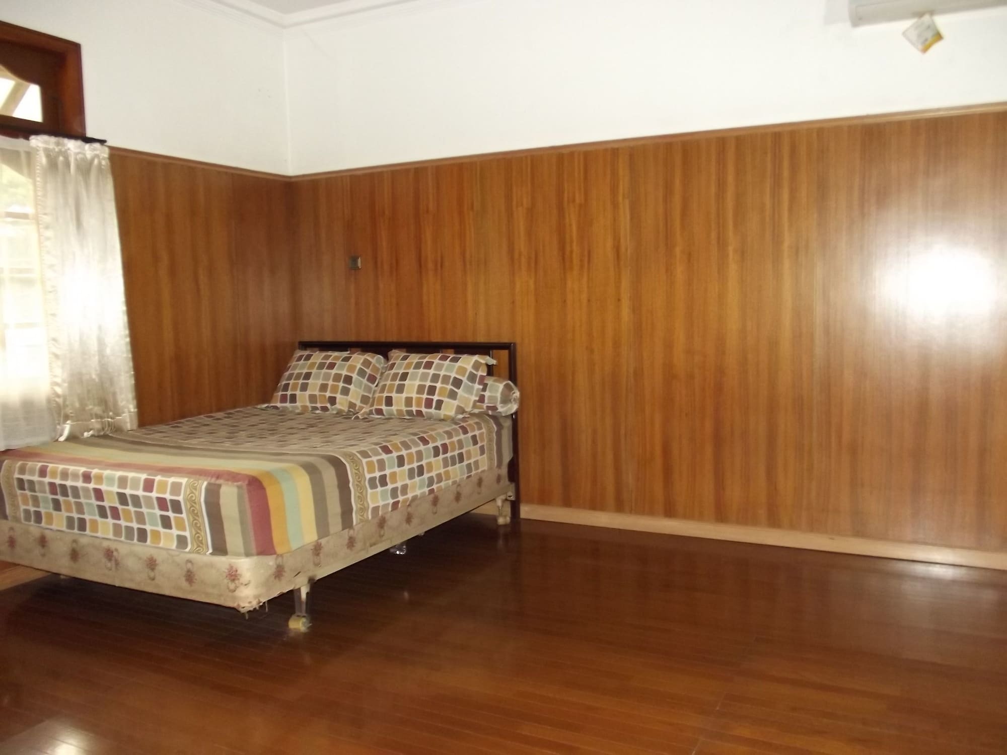 Rumah Utama Guest House Yogyakarta Ngoại thất bức ảnh